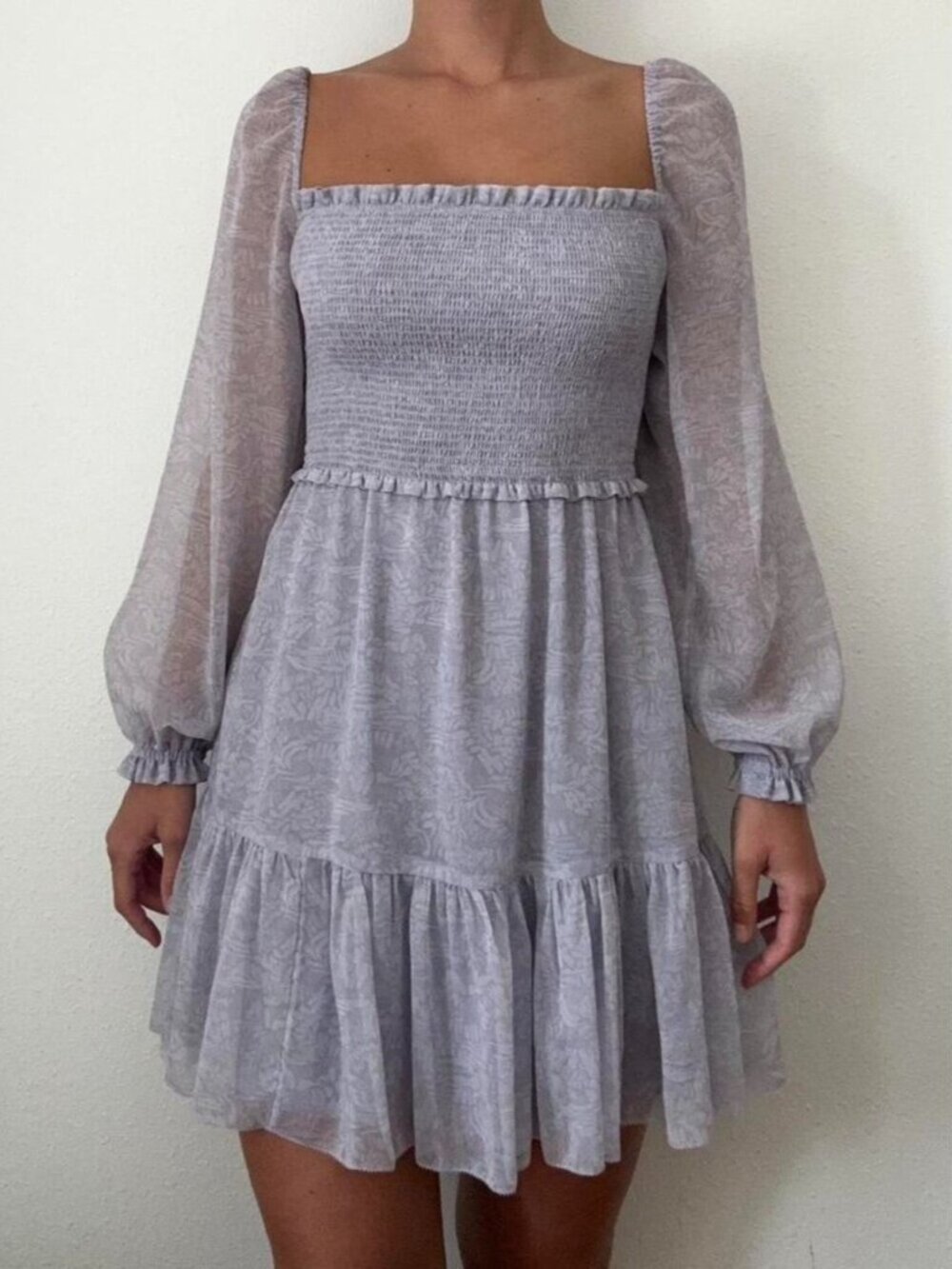 Aritzia Wilfred Tempest Mini Dress Smocked Chiffon Gull Grey Lavender Sz Medium